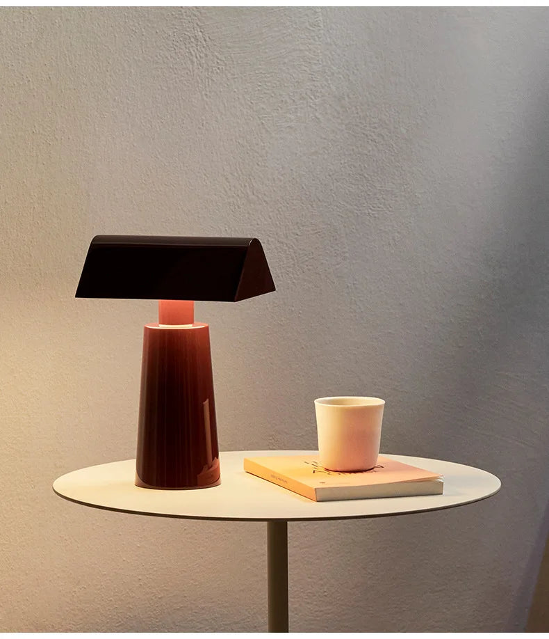 Windsor Dining Table