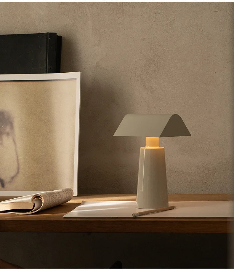 Windsor Dining Table