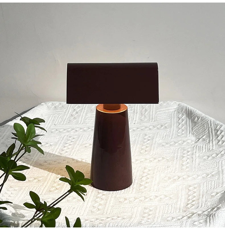 Windsor Dining Table