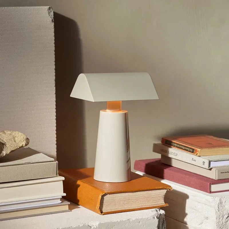 Windsor Dining Table