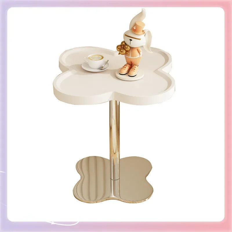 Versailles Accent Piece