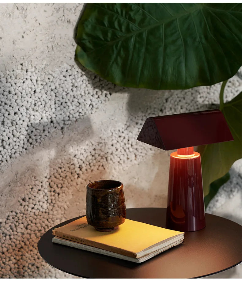 Windsor Dining Table