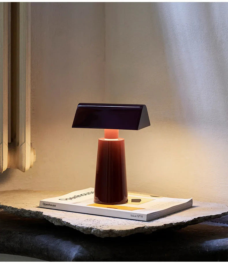 Windsor Dining Table