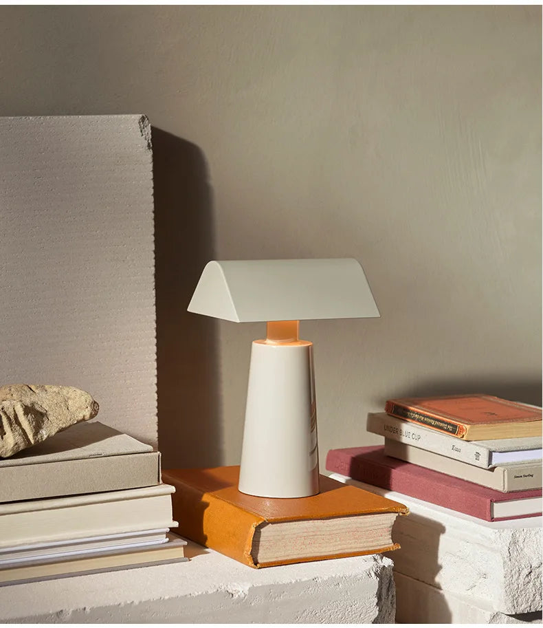 Windsor Dining Table