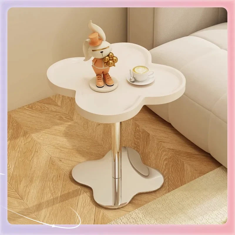 Versailles Accent Piece