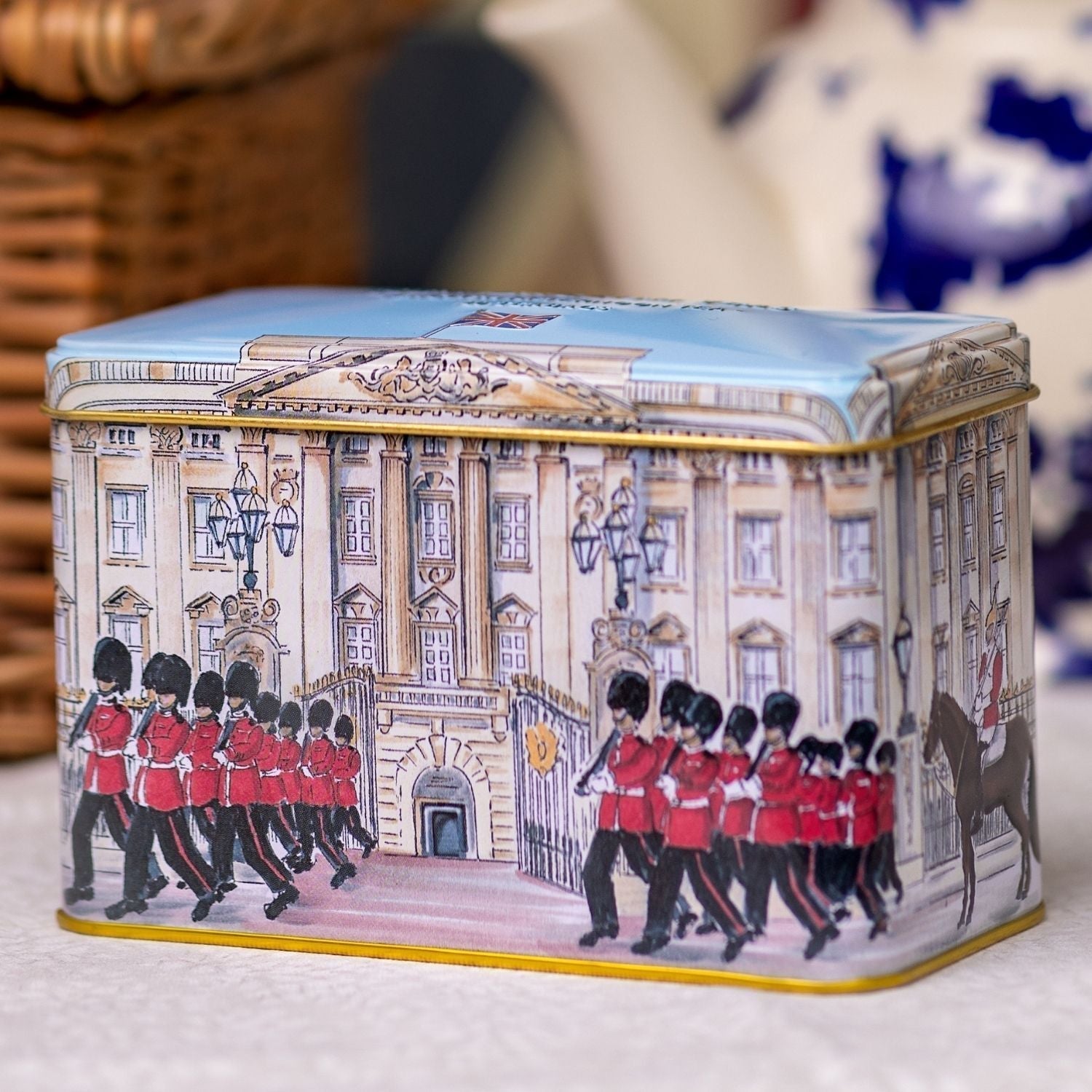 Royal Family Classic Tea Tin